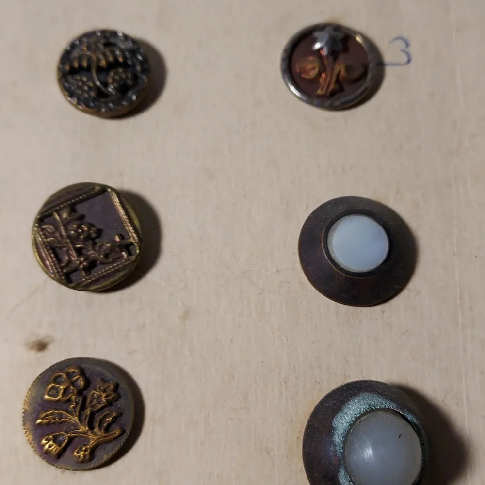Antique Buttons Different Designs On Cardboard By Grandma Metal Steel Misc - Picture 5 of 11